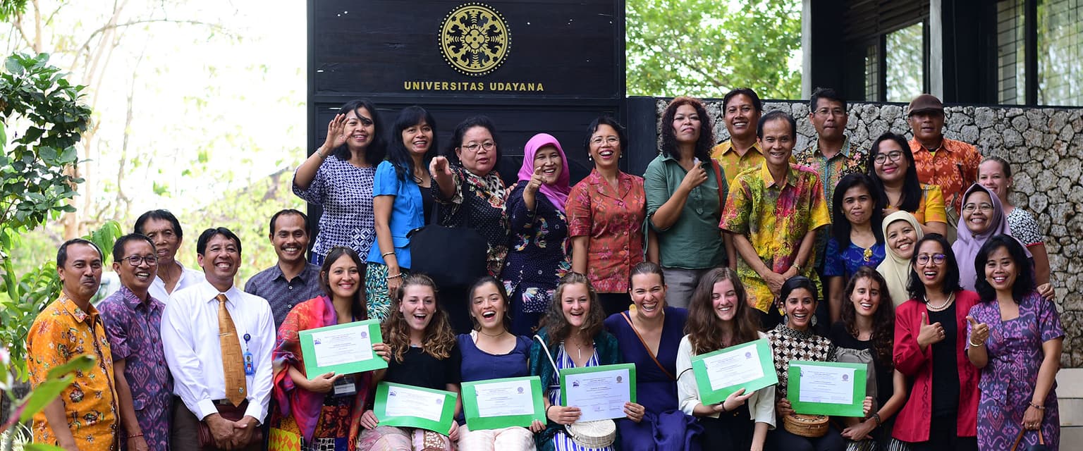 bg image https://cebytb37gqewrsv4.public.blob.vercel-storage.com/bali-summer-course-indonesia-28153-j8DFTwgOxXNZwGdRL52qxMyTcmGSAj.jpg