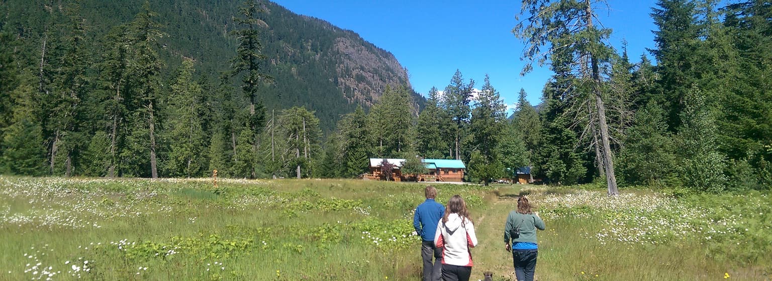 bg image https://cebytb37gqewrsv4.public.blob.vercel-storage.com/british-columbia-volunteer-canada-17024-AdUERg82w7Qaz68HUfyyzRIJsm6LEW.jpg