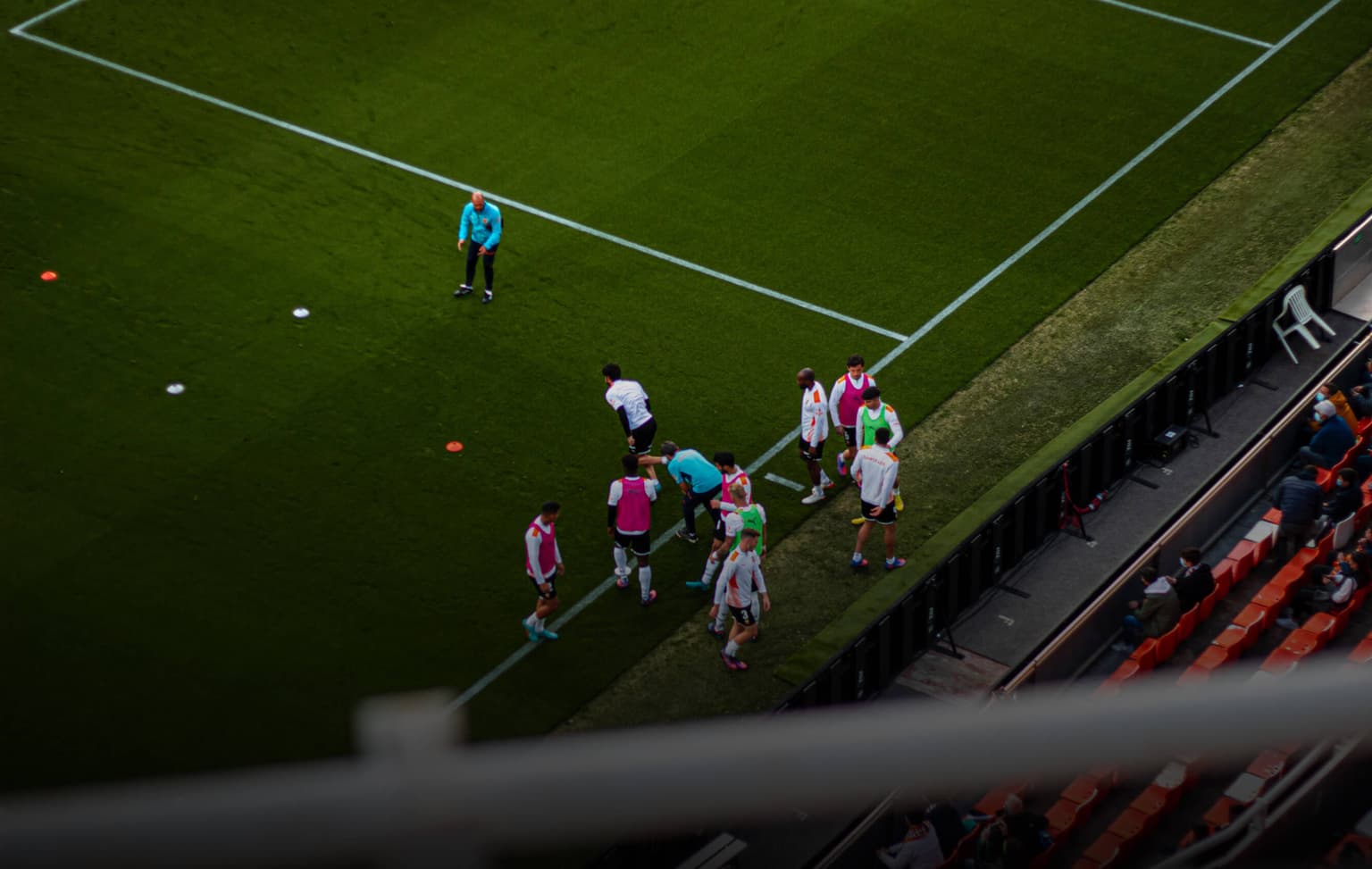 bg image https://cebytb37gqewrsv4.public.blob.vercel-storage.com/internship-spain-valencia-sport-psychology-program-header-1-Jr17Uug6H1BEcsfv5U7bACVBgvht5k.jpg