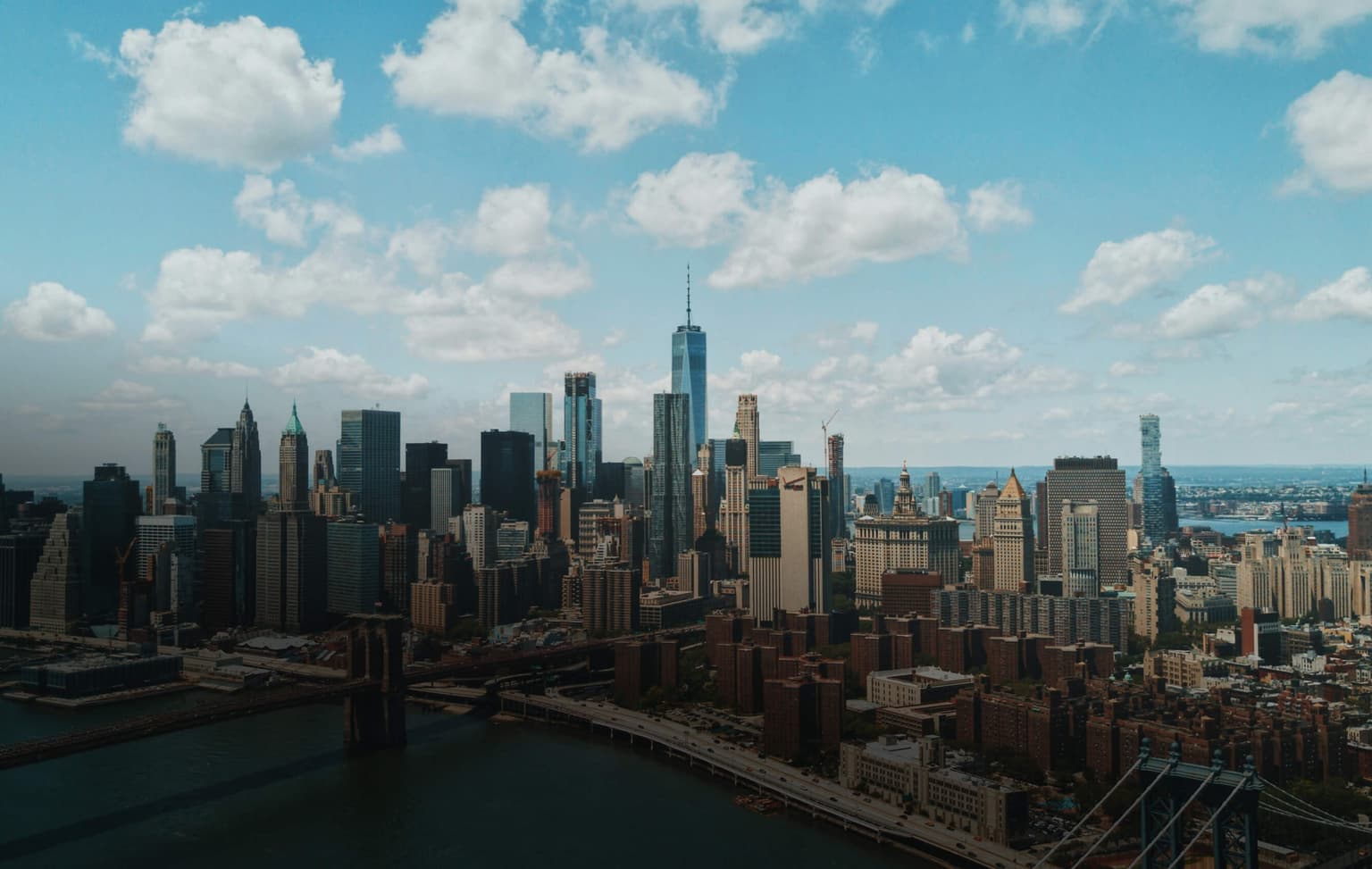 bg image https://cebytb37gqewrsv4.public.blob.vercel-storage.com/internships-nyc-architecture-header-9AcNqRm3t4X68XN6jlmMIKm0pwXAbz.jpg