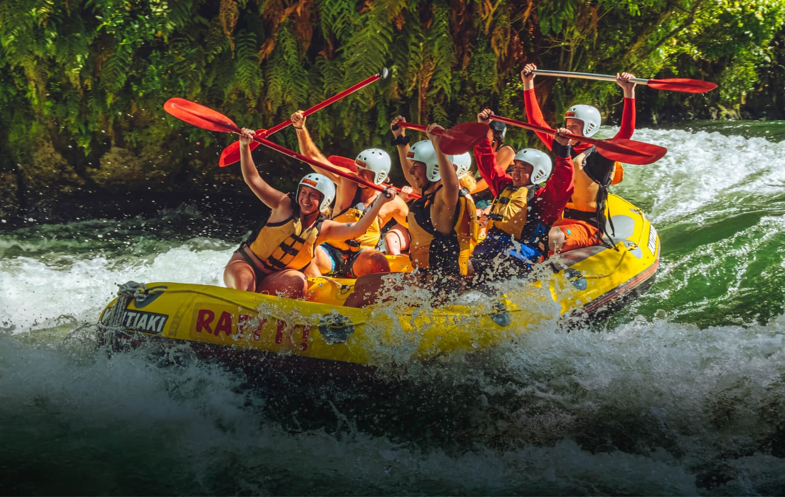 bg image https://cebytb37gqewrsv4.public.blob.vercel-storage.com/new-zealand-adventure-program-header-rN24XYq9xdjo0wyca3vYtG9L7FCFQq.jpg